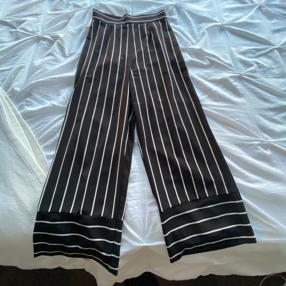 Black and White Cropped Pant